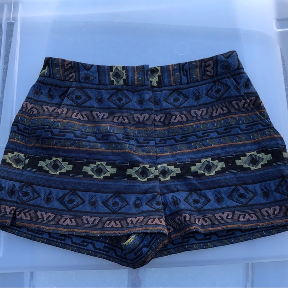 BCBGeneration Highwasted Tribal Shorts - Picture 4 of 4